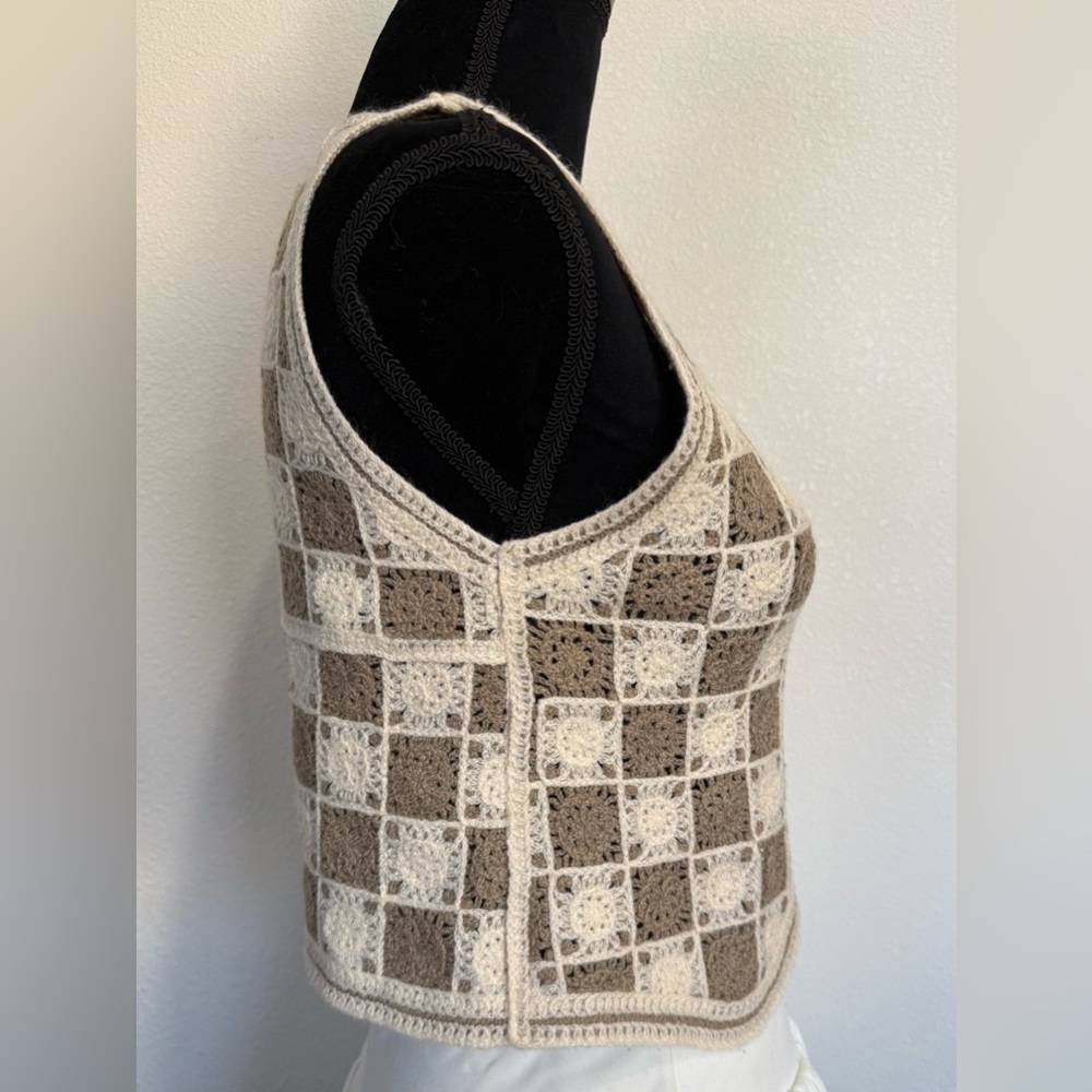 Vintage Crochet Granny Square Vest Boho Cottagecore Button Front S - Picture 5 of 9